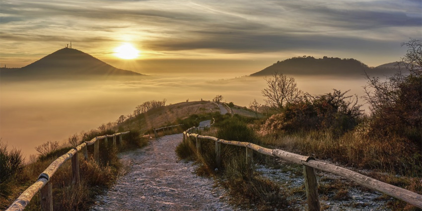 Sunset at the Pianoro del Mottolone: a Natural Wonder in the Heart of the Euganean Hills
