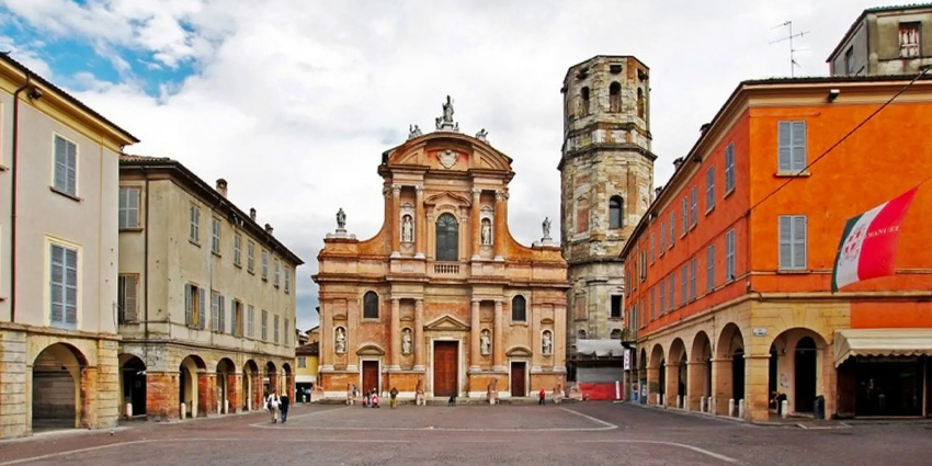Reggio Emilia: a city to explore by bike, between history, nature, and sustainability