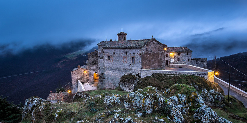 Elcito: The Timeless Stone Village in the Heart of Le Marche, Italy