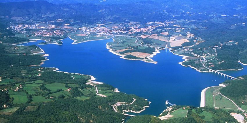 Lake Bilancino: An Emotional Journey Through Water, Silence, and Light in the Heart of Mugello