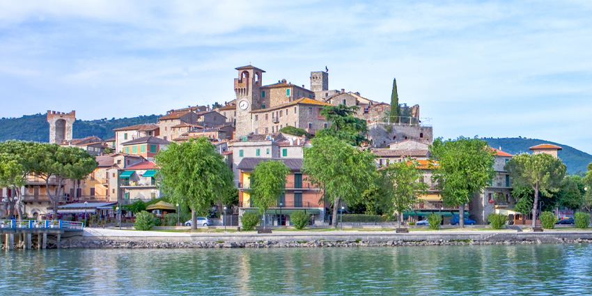 Passignano sul Trasimeno: An Emotional Journey Between Water, Light, and Timeless Beauty