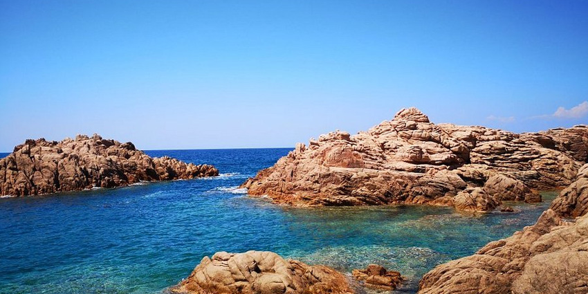 Cala Sarraina: An Emotional Journey Through One of Sardinia’s Hidden Coastal Gems