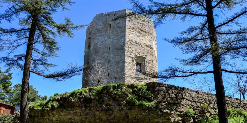 Torre Ottagonale, detta di Federico II: Stone, Silence, and an Imperial Vision